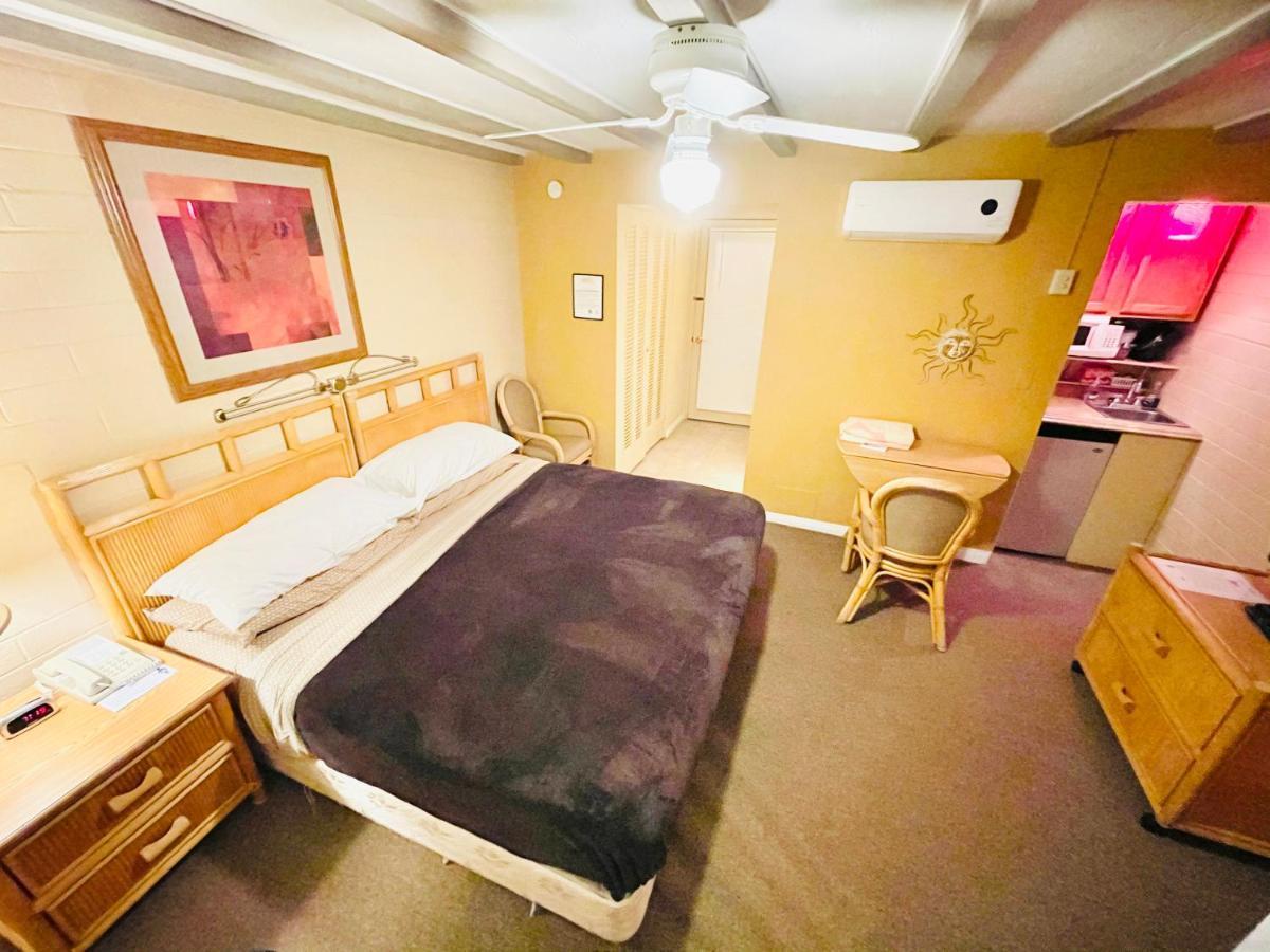 A Place In The Sun Hotel - Adults Only Big Units, 24H Heated Pool & Spa In 1 Acre Park Prime Location, Dog Friendly, Top Midcentury Modern Boutique Hotel Palm Springs Exterior photo